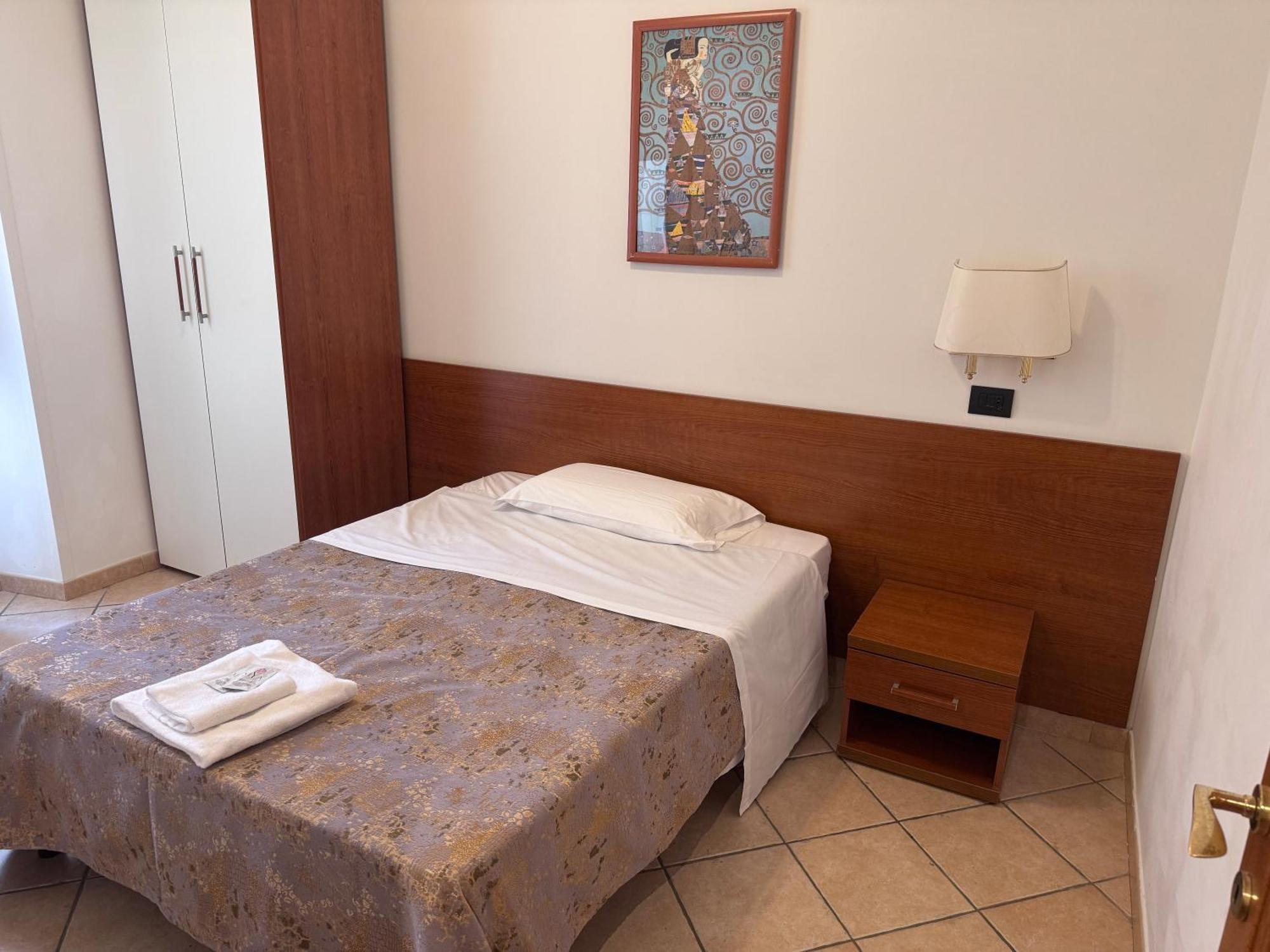 Karina Suite, Rome
